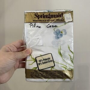 VTG New Springmaid 2 Pillowcases No Iron Percale Blue Floral Cotton Blend